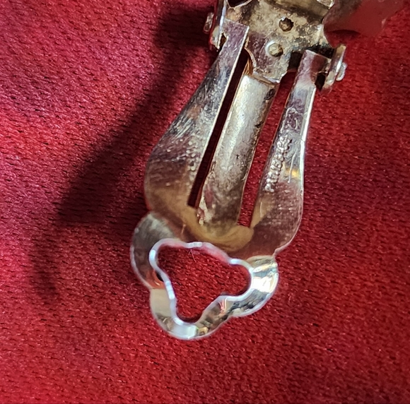 Vintage Silver gold Floral Clip-On Earrings. - Picture 2 of 12
